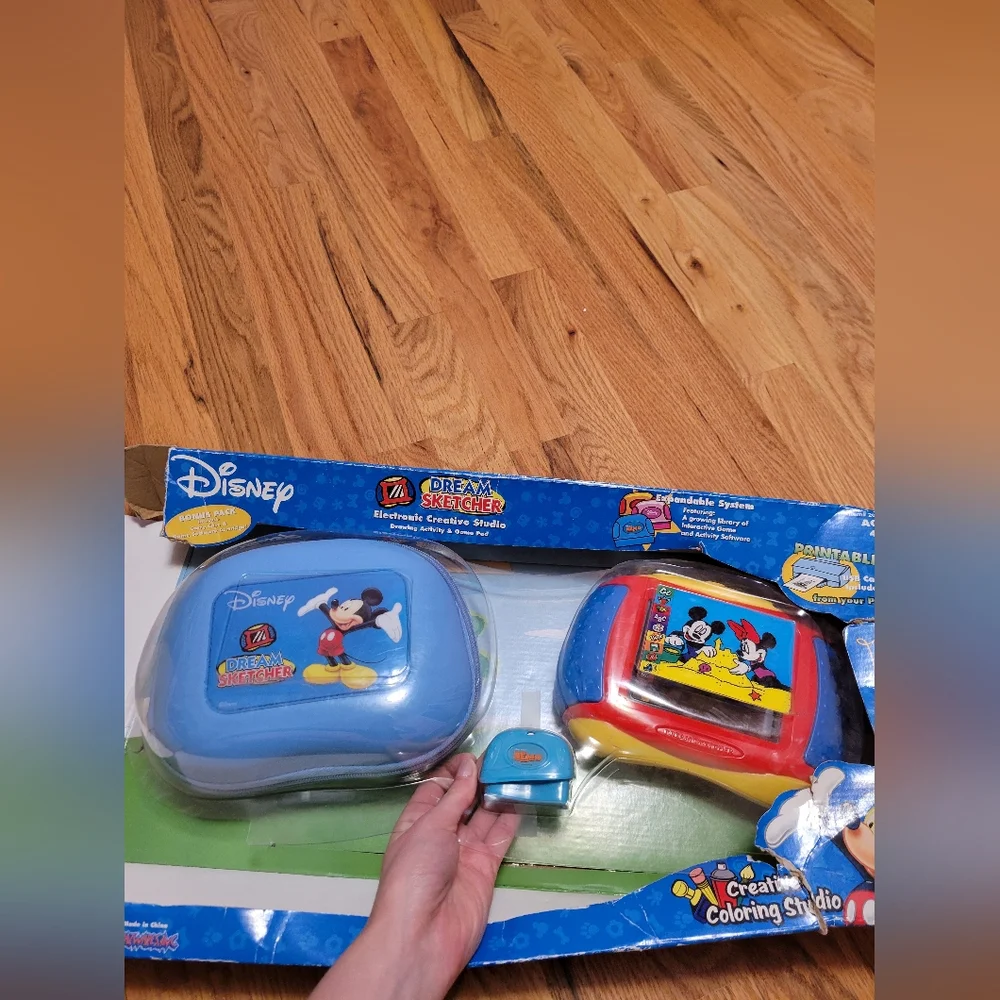 NWT Vintage Disney Dream Sketcher